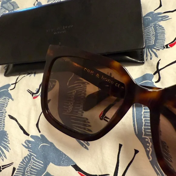 rag & bone Tortoise Shell Sunglasses - Picture 4 of 10